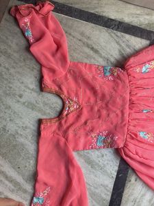 Embroidered Ethnic Gown ✨🌷( 9-10years)