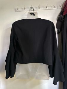 Chic Black Ruffled Sleeve Jacket