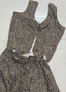 Leopard Print Sleeveless Top