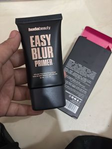 Huda Beauty Easy Blur Primer