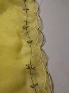 yellow duppata