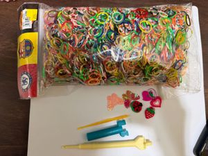Super Loomz Bands refill kit.
