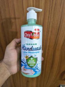 OxyVeda Tulsi &amp; Aloe Handwash
