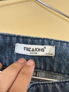 High-Waisted Denim Pants with Belt Detail