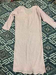 Elegant Pink Embroidered Kurta