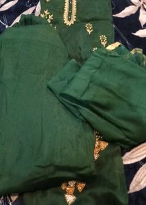 Elegant Emerald Green Embroidered Kurta Set