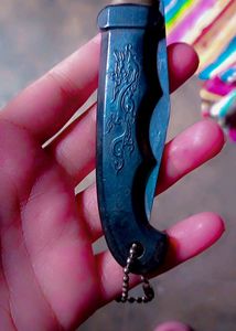 Mans and Women Knife Safety