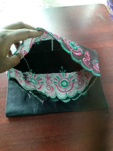 Embroidered inskirt 7 parts new