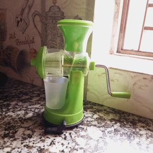 Plastic Hand Juicer