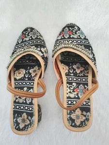 Floral Beautiful Heel 💖