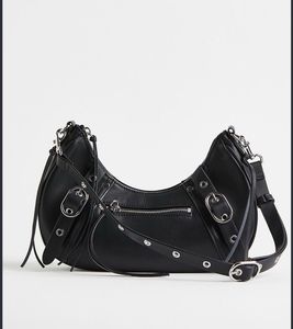 Chic Black Shoulder Bag