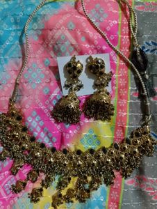 Beautiful Golden Jewellery Set With Black Nag🖤