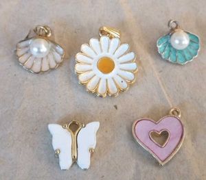 Pack of 5 (pendants only)/Dollars