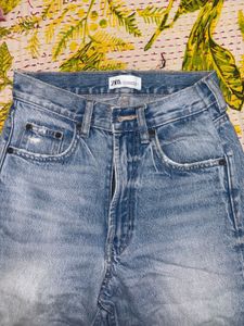 Light Wash High Rise Jeans