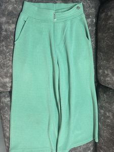 Green Wide Leg Cropped Pants