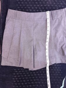 Chic Grey Pleated Skort