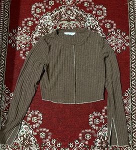 🤎 Ribbed Brown Zip-Up Cropped top