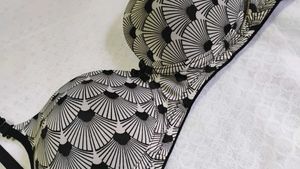 Stylish Fan Print Bra 🖤