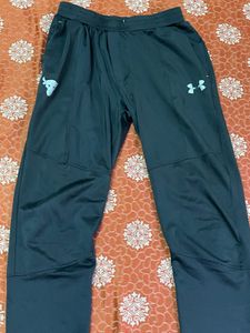 UNDER ARMOUR LOWER UNISEX LIKE NEW