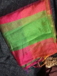 Elegant Cream Dupatta with Golden Stripes