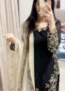 Elegant Black &amp; Gold Sharara 💛