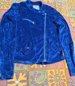 Gorgeous GUESS brand Jacket For Women. Royal Blue