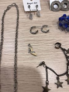 Assorted Women's Jewelry &amp; Hair Accessories