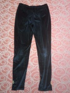 Selling 4 Velvet Pyjama For Girls ₹100 Each