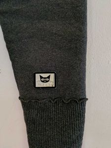 Cozy Dark Grey Leggings with Cute Detail