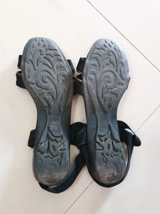 Chic Black Suede Strappy Sandals