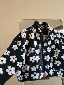 🔻PRICE DROP - WESTSIDE Floral Print Fleece Jacket