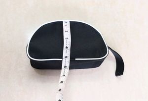 🆕️ Shaving Pouch With White Pipping
