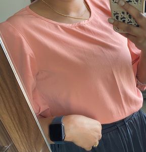 RARE Arm slit sleeves Top