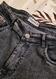Stylish Grey Ripped Jeans for Men – Trendy &amp; Comfo