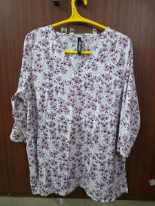 V neck floral print white short kurti