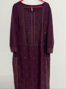 offer🔥🔥Elegant Embroidered Kurta Set with Dupatt
