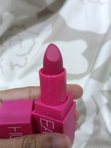 Huda Beauty Matte Lipstick