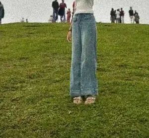 Light Wash Wide Leg Jeans