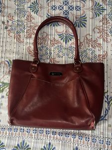 Elegant Burgundy Leather Tote Bag