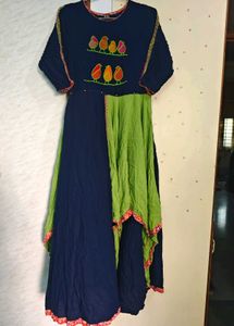 Designed frilled Bird Embroidered Kurta 💙💚
