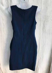 2529. Classic Navy Blue Sleeveless Dress