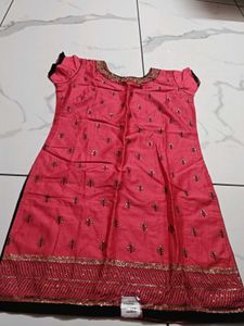 Beautiful Pink Embroidered Kurta(new)