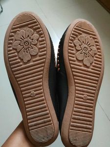 Stylish Cutout Ballet Flats