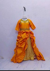 Stunning Orange 🧡 gown