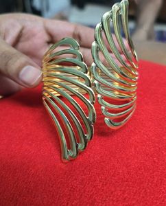 Unique Gold Cuff Bracelet #FreeUpSale #99Sale