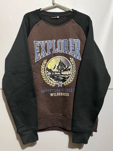 M size printed Pullover sweatshirt
