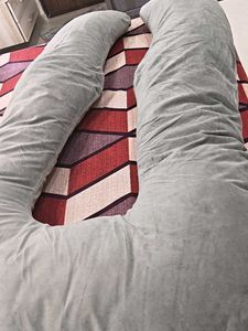 Comfortable U-Shaped Pregnancy Pillow