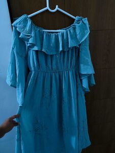 Chic Off-Shoulder Ruffled Dress