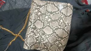 mng Snakeskin Print Chain Bag