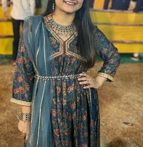 Blue Floral Printed Pure Cotton Naira Cut Suit